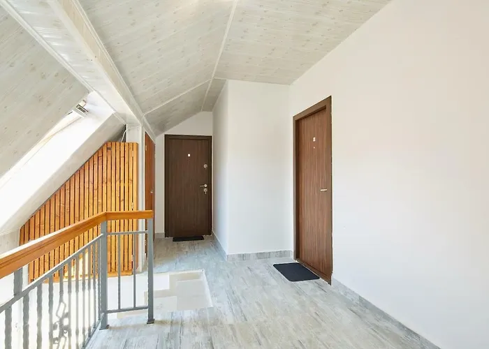 Two Bedroom By Squashtech - 1 Apartament